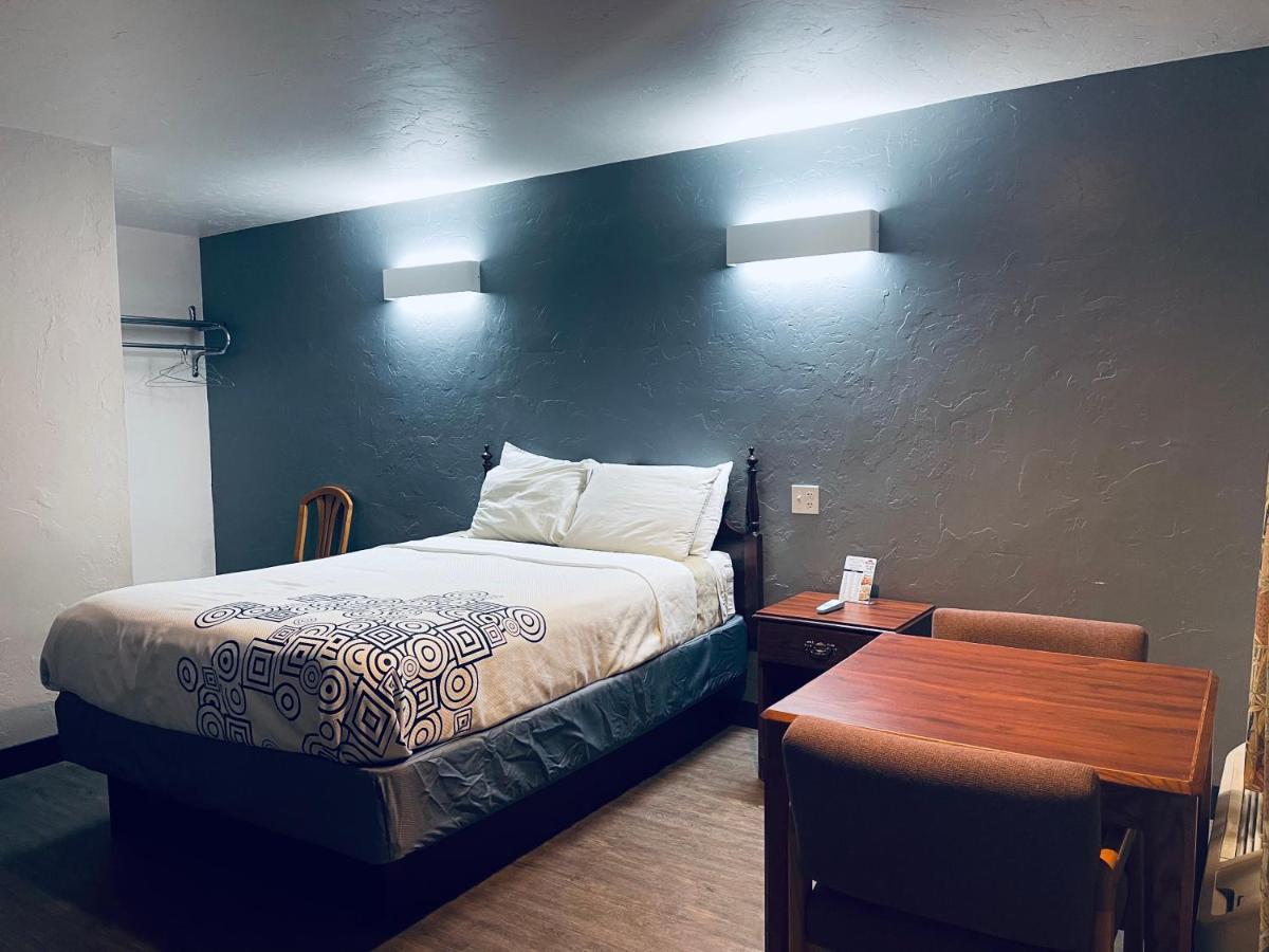 Century 21 Motel Las Cruces Extérieur photo